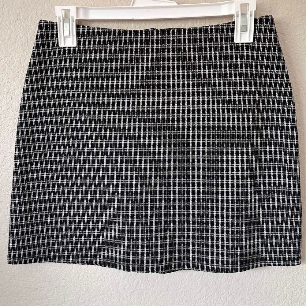 Reformation Plaid Knit Mini Skirt Black White Size 6 Dark Academia Preppy